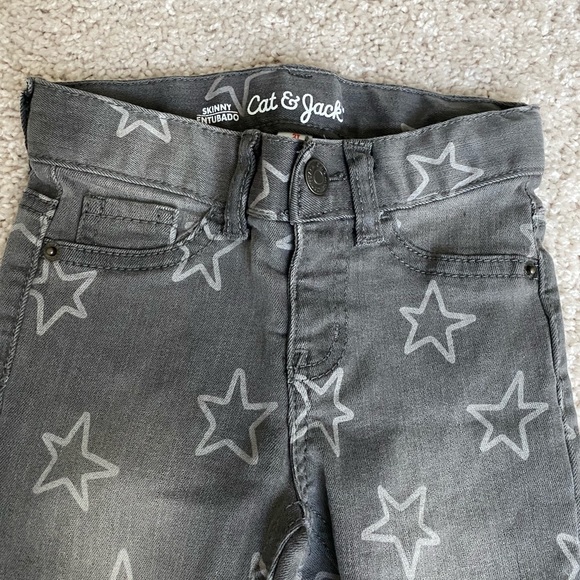 CAT & JACK Skinny Gray jeans with star print - Picture 2 of 8